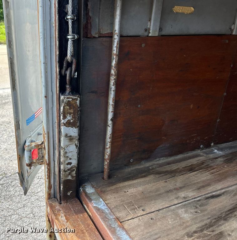 image for item EK4836 2015 Mitsubishi  Fuso FE130 box truck