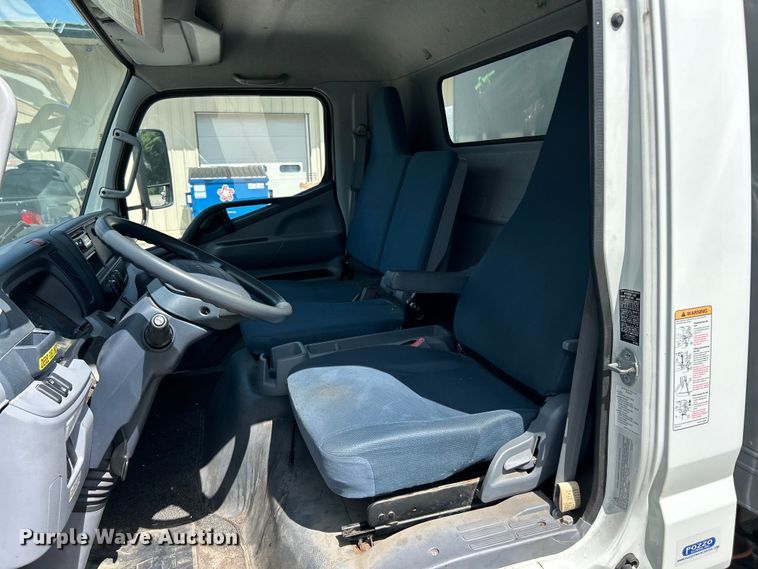 image for item EK4836 2015 Mitsubishi  Fuso FE130 box truck