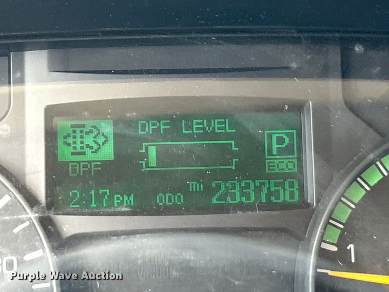 image for item EK4836 2015 Mitsubishi  Fuso FE130 box truck