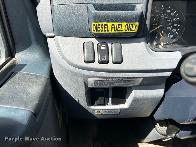 image for item EK4836 2015 Mitsubishi  Fuso FE130 box truck