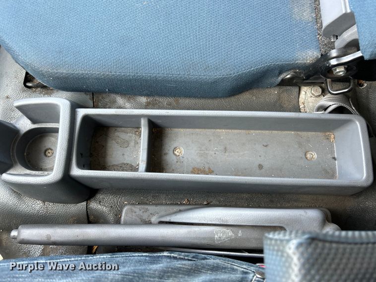 image for item EK4836 2015 Mitsubishi  Fuso FE130 box truck