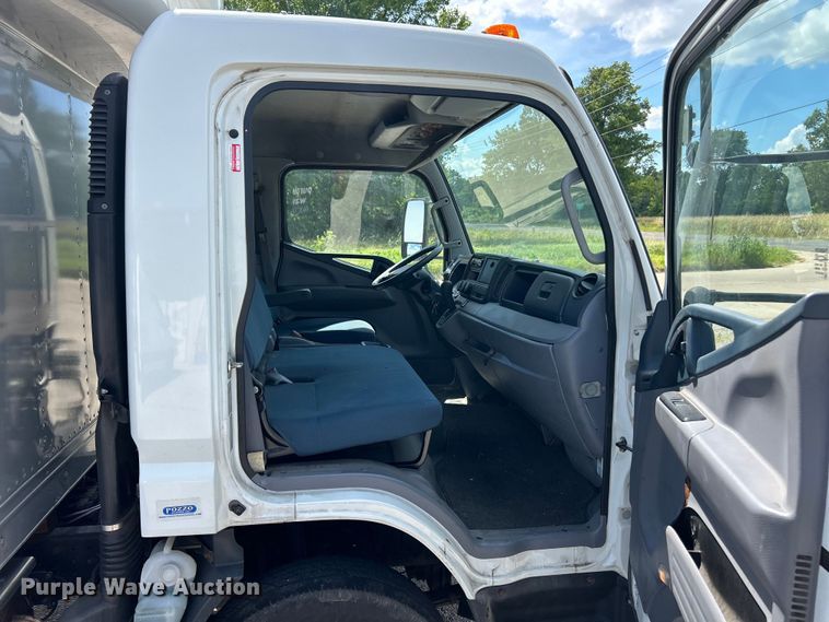 image for item EK4836 2015 Mitsubishi  Fuso FE130 box truck