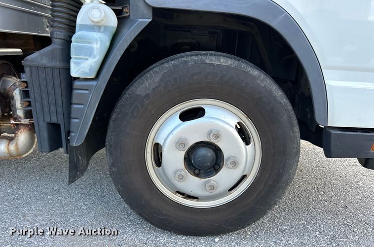 image for item EK4836 2015 Mitsubishi  Fuso FE130 box truck