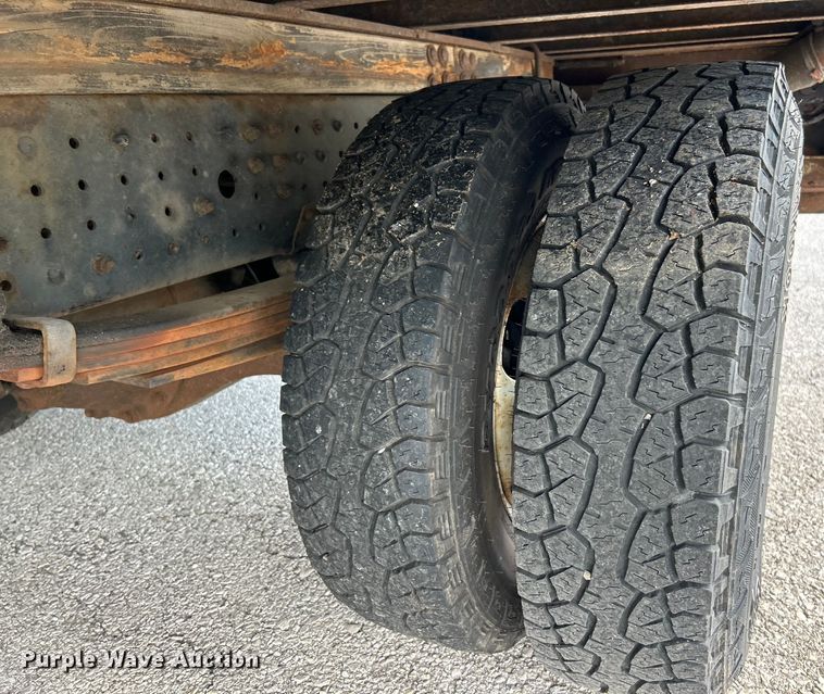 image for item EK4836 2015 Mitsubishi  Fuso FE130 box truck