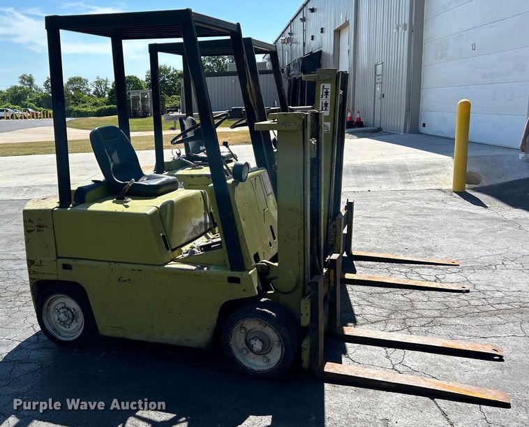 image for item EK4861 Clark forklift