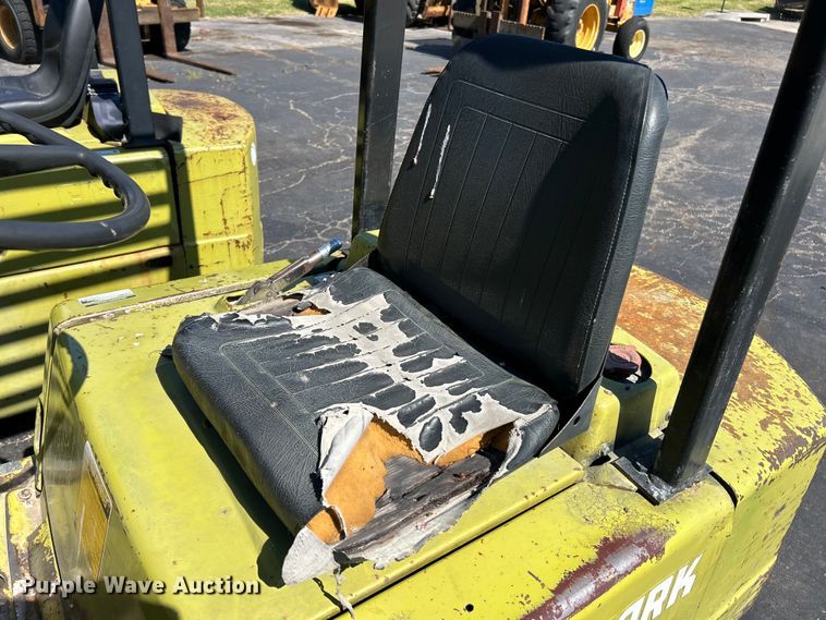 image for item EK4861 Clark forklift