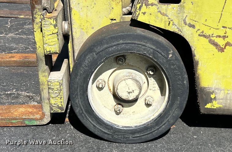 image for item EK4861 Clark forklift