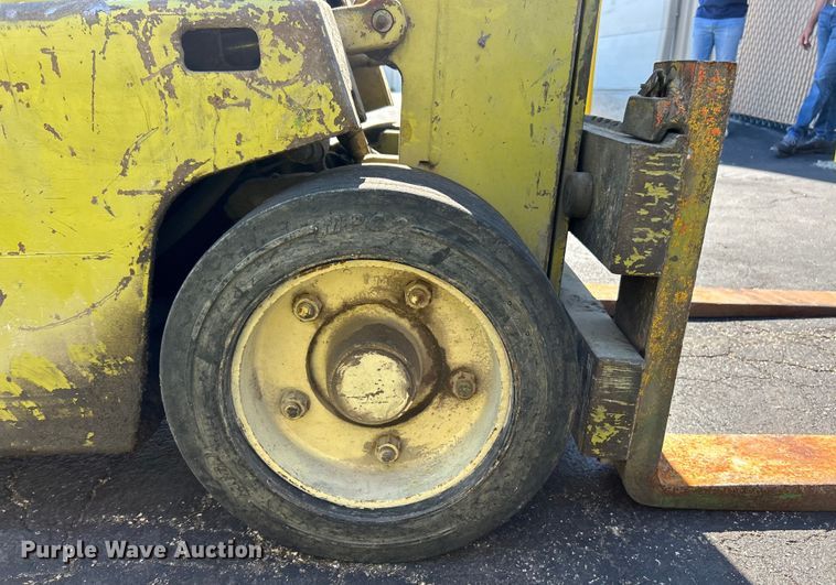 image for item EK4861 Clark forklift