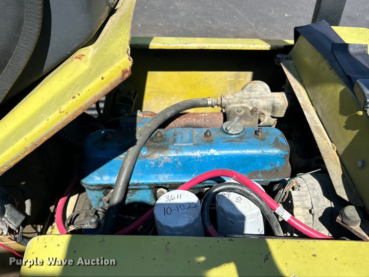 image for item EK4861 Clark forklift