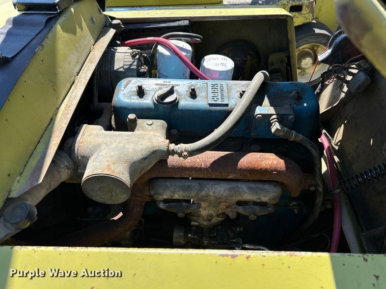 image for item EK4861 Clark forklift