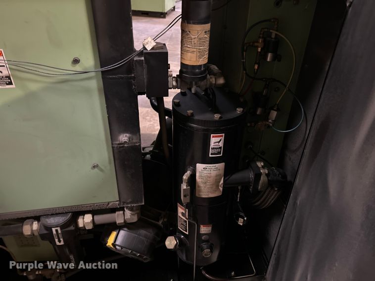 image for item EK4870 Sullair  4500 air compressor