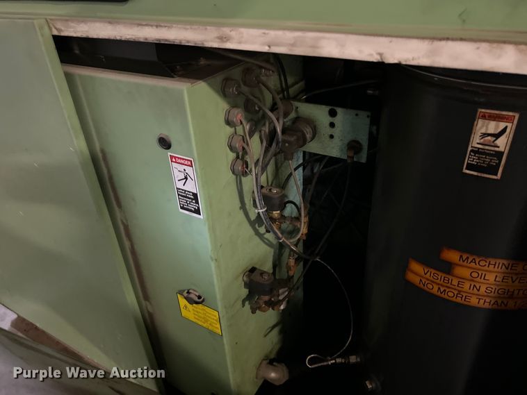 image for item EK4872 Sullair V-120 air compressor