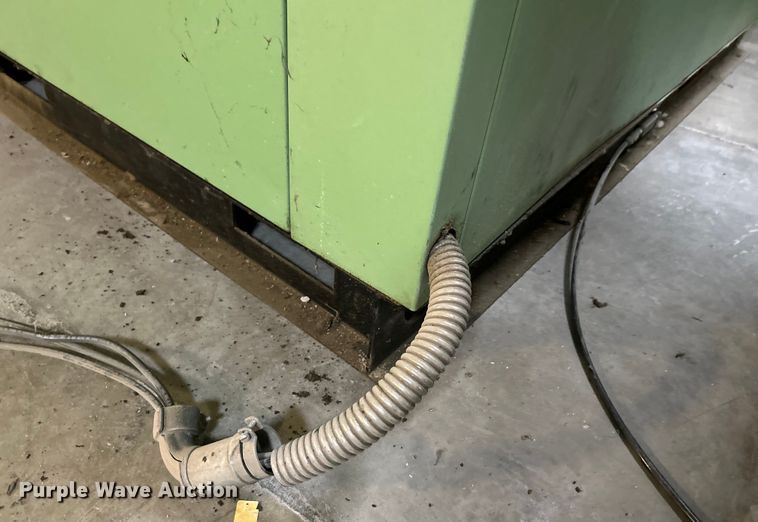 image for item EK4872 Sullair V-120 air compressor