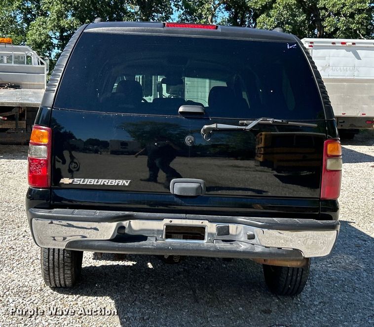 image for item EK4879 2003 Chevrolet  Suburban  SUV