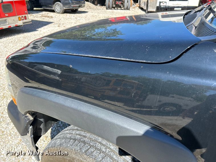 image for item EK4879 2003 Chevrolet  Suburban  SUV