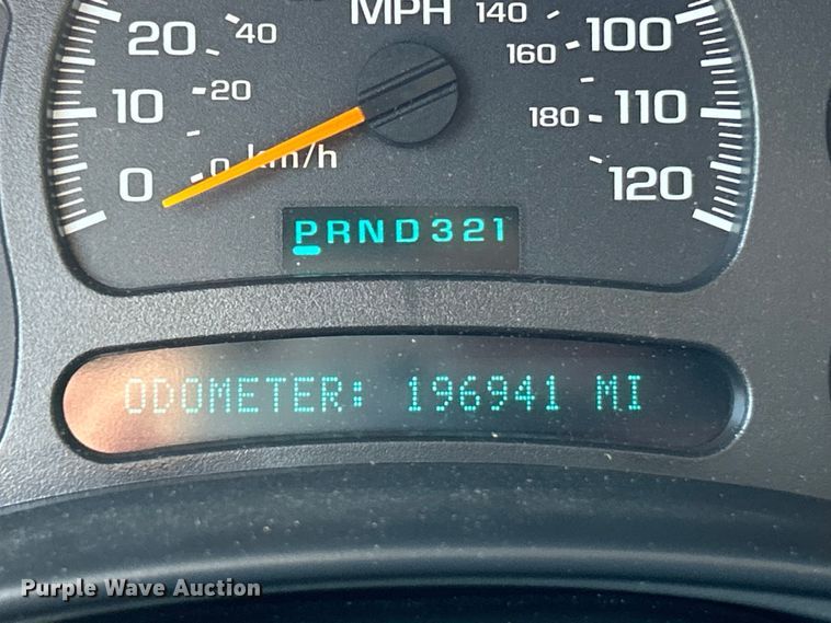 image for item EK4879 2003 Chevrolet  Suburban  SUV