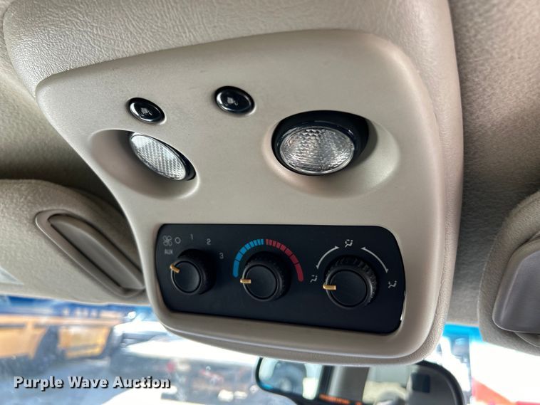 image for item EK4879 2003 Chevrolet  Suburban  SUV