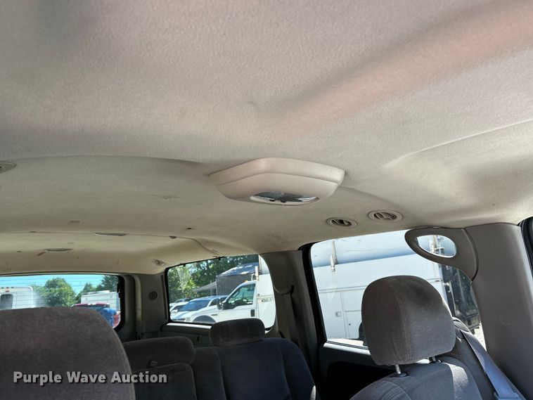 image for item EK4879 2003 Chevrolet  Suburban  SUV