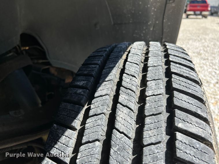 image for item EK4879 2003 Chevrolet  Suburban  SUV