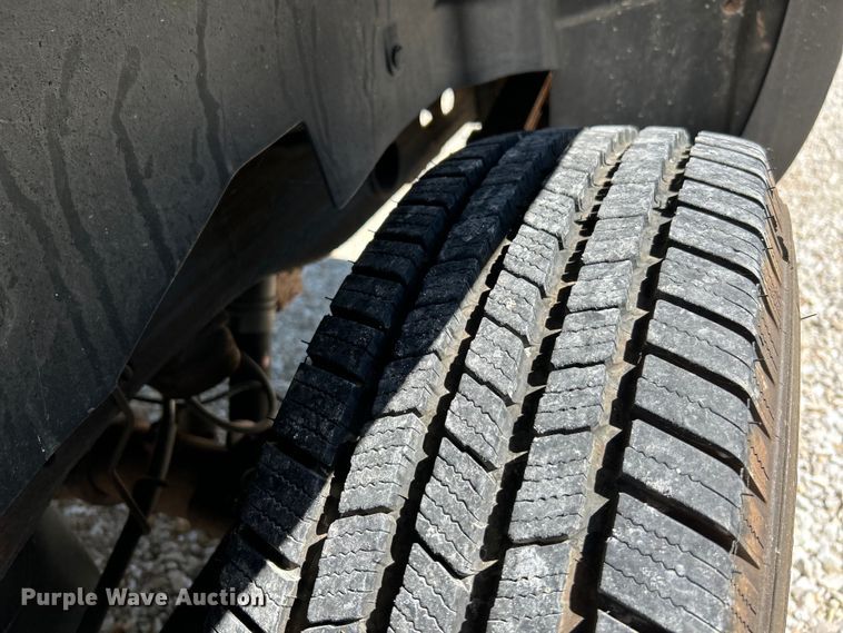 image for item EK4879 2003 Chevrolet  Suburban  SUV