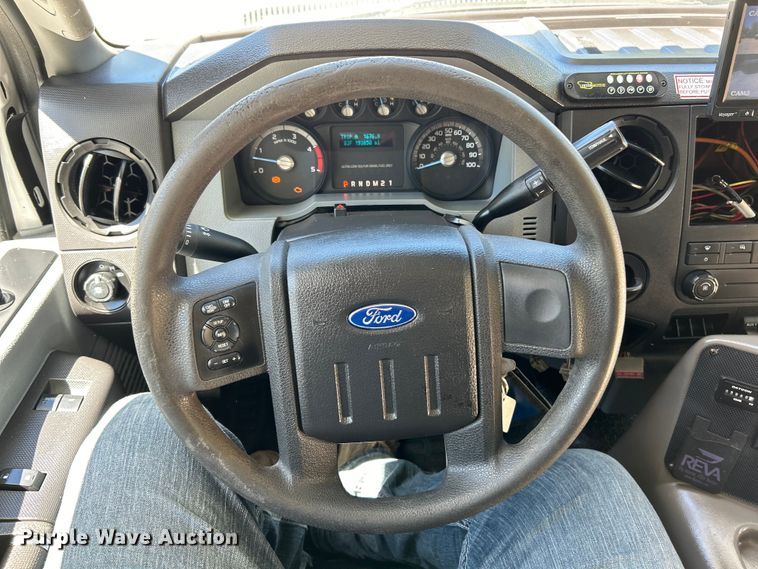 image for item EK4880 2014 Ford  F550 Super Duty XL shuttle bus