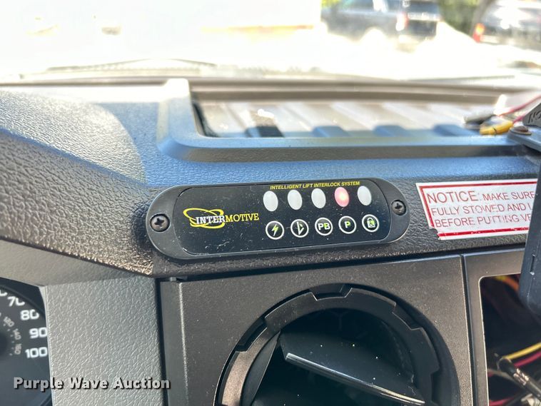 image for item EK4880 2014 Ford  F550 Super Duty XL shuttle bus