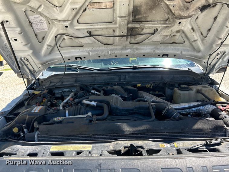 image for item EK4880 2014 Ford  F550 Super Duty XL shuttle bus