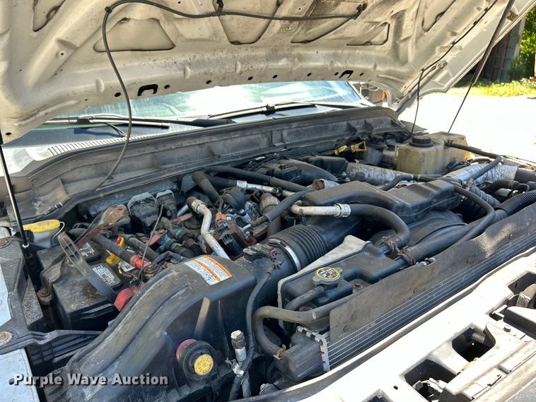 image for item EK4880 2014 Ford  F550 Super Duty XL shuttle bus