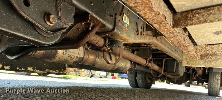 image for item EK4880 2014 Ford  F550 Super Duty XL shuttle bus