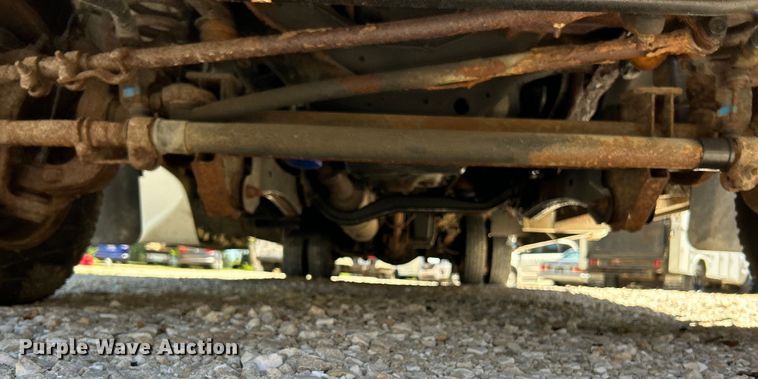 image for item EK4880 2014 Ford  F550 Super Duty XL shuttle bus