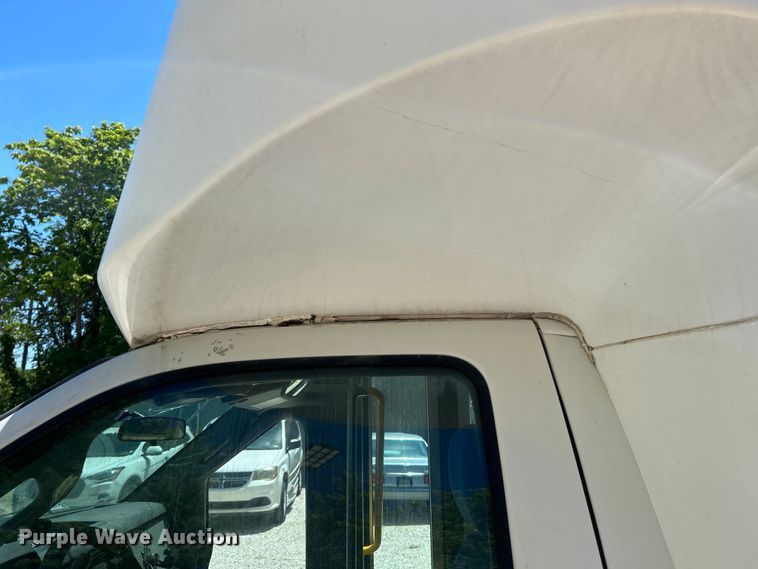 image for item EK4883 2015 Forest River F550 Super Duty XL shuttle bus