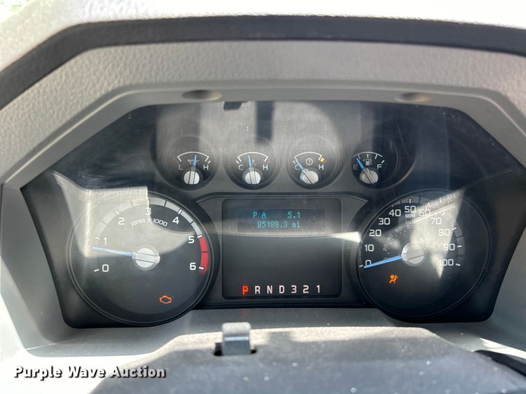 image for item EK4883 2015 Forest River F550 Super Duty XL shuttle bus