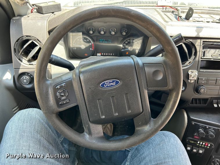 image for item EK4883 2015 Forest River F550 Super Duty XL shuttle bus