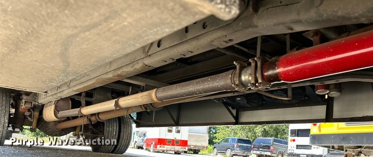 image for item EK4883 2015 Forest River F550 Super Duty XL shuttle bus