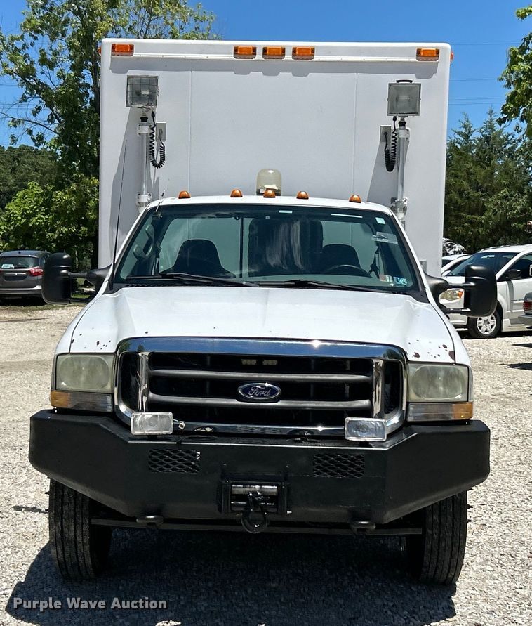 image for item EK4884 2002 Ford F550 Super Duty XLT utility / service truck