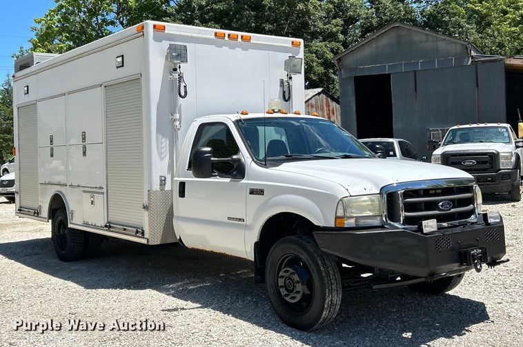 image for item EK4884 2002 Ford F550 Super Duty XLT utility / service truck