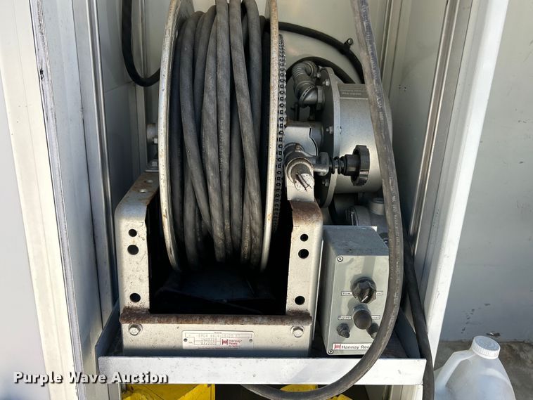 image for item EK4884 2002 Ford F550 Super Duty XLT utility / service truck