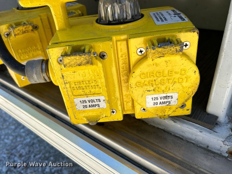 image for item EK4884 2002 Ford F550 Super Duty XLT utility / service truck