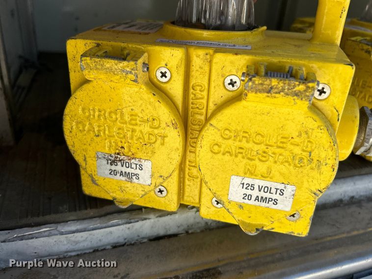 image for item EK4884 2002 Ford F550 Super Duty XLT utility / service truck