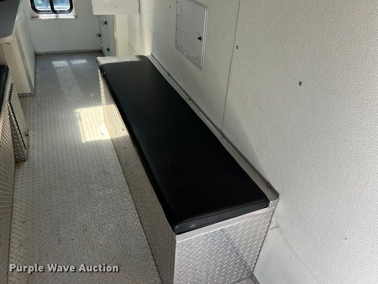 image for item EK4884 2002 Ford F550 Super Duty XLT utility / service truck