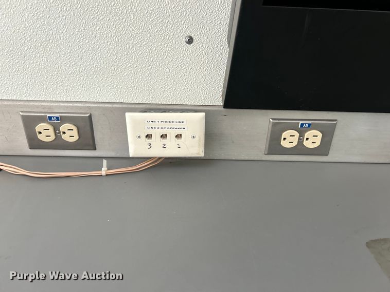 image for item EK4884 2002 Ford F550 Super Duty XLT utility / service truck