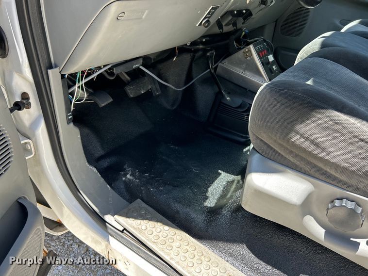 image for item EK4884 2002 Ford F550 Super Duty XLT utility / service truck