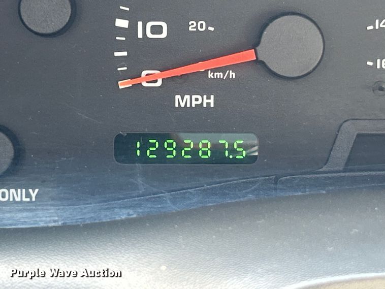 image for item EK4884 2002 Ford F550 Super Duty XLT utility / service truck