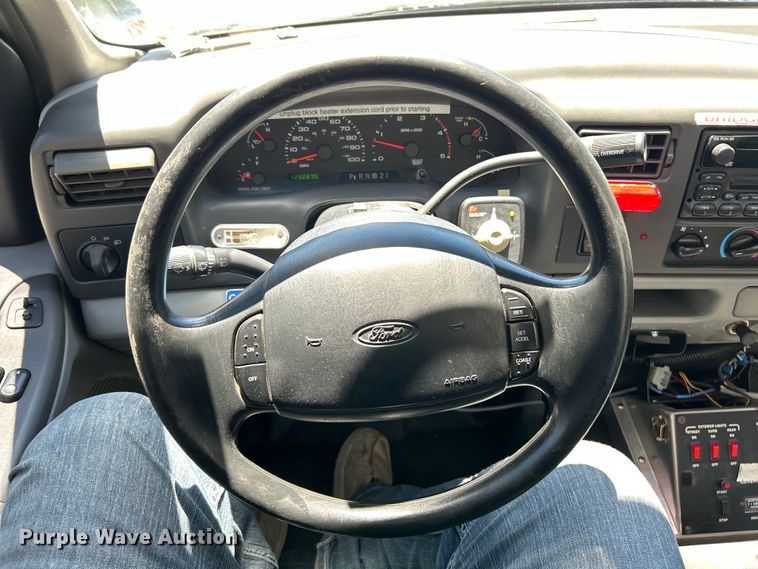 image for item EK4884 2002 Ford F550 Super Duty XLT utility / service truck