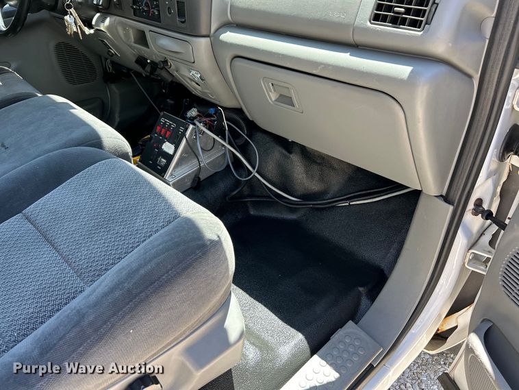 image for item EK4884 2002 Ford F550 Super Duty XLT utility / service truck