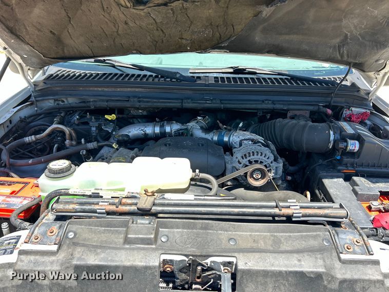 image for item EK4884 2002 Ford F550 Super Duty XLT utility / service truck