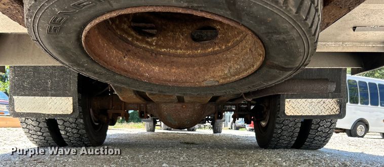 image for item EK4884 2002 Ford F550 Super Duty XLT utility / service truck