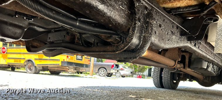 image for item EK4884 2002 Ford F550 Super Duty XLT utility / service truck