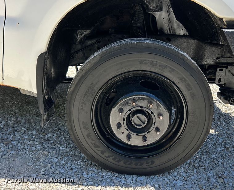 image for item EK4884 2002 Ford F550 Super Duty XLT utility / service truck