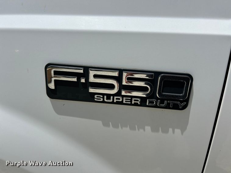 image for item EK4884 2002 Ford F550 Super Duty XLT utility / service truck